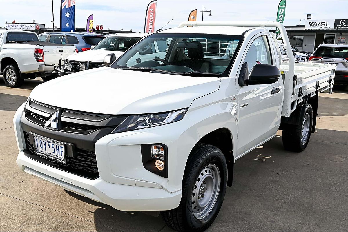 2019 Mitsubishi Triton GLX MR 4X4