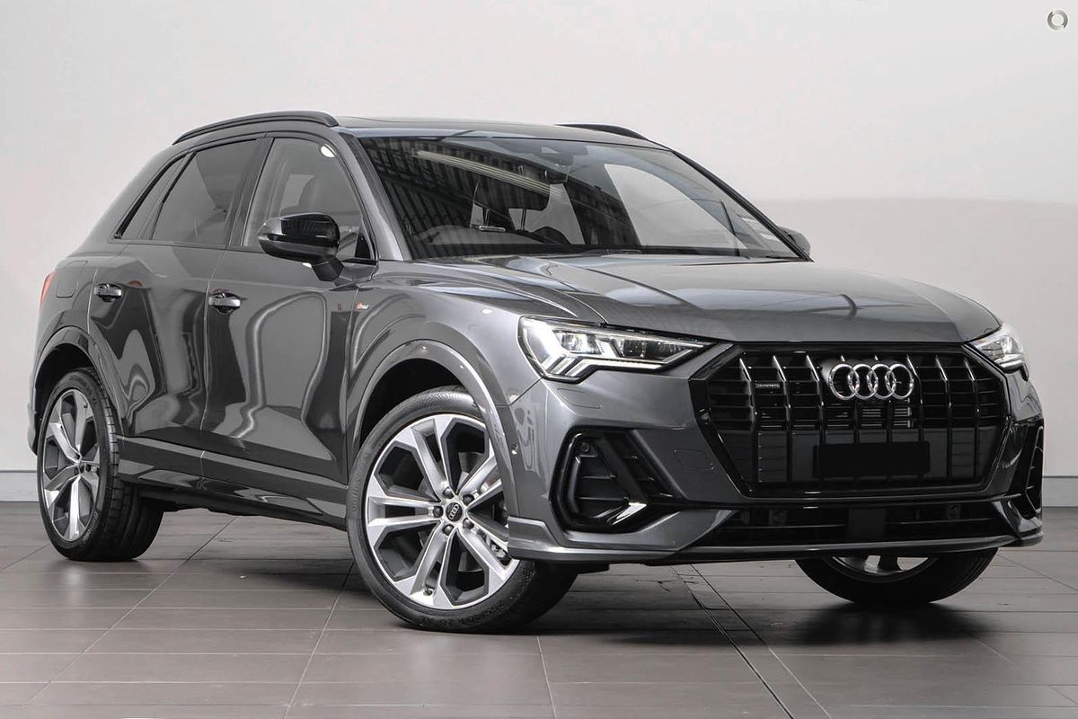 2025 Audi Q3 40 TFSI S line F3