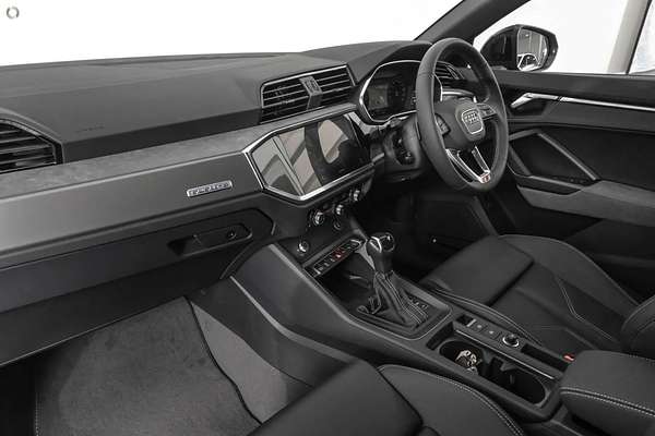 2025 Audi Q3 40 TFSI S line F3