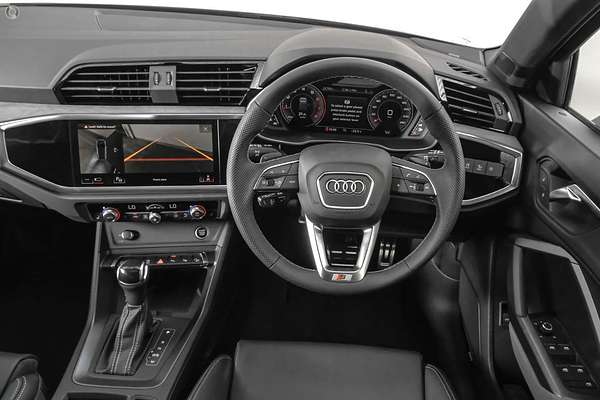 2025 Audi Q3 40 TFSI S line F3