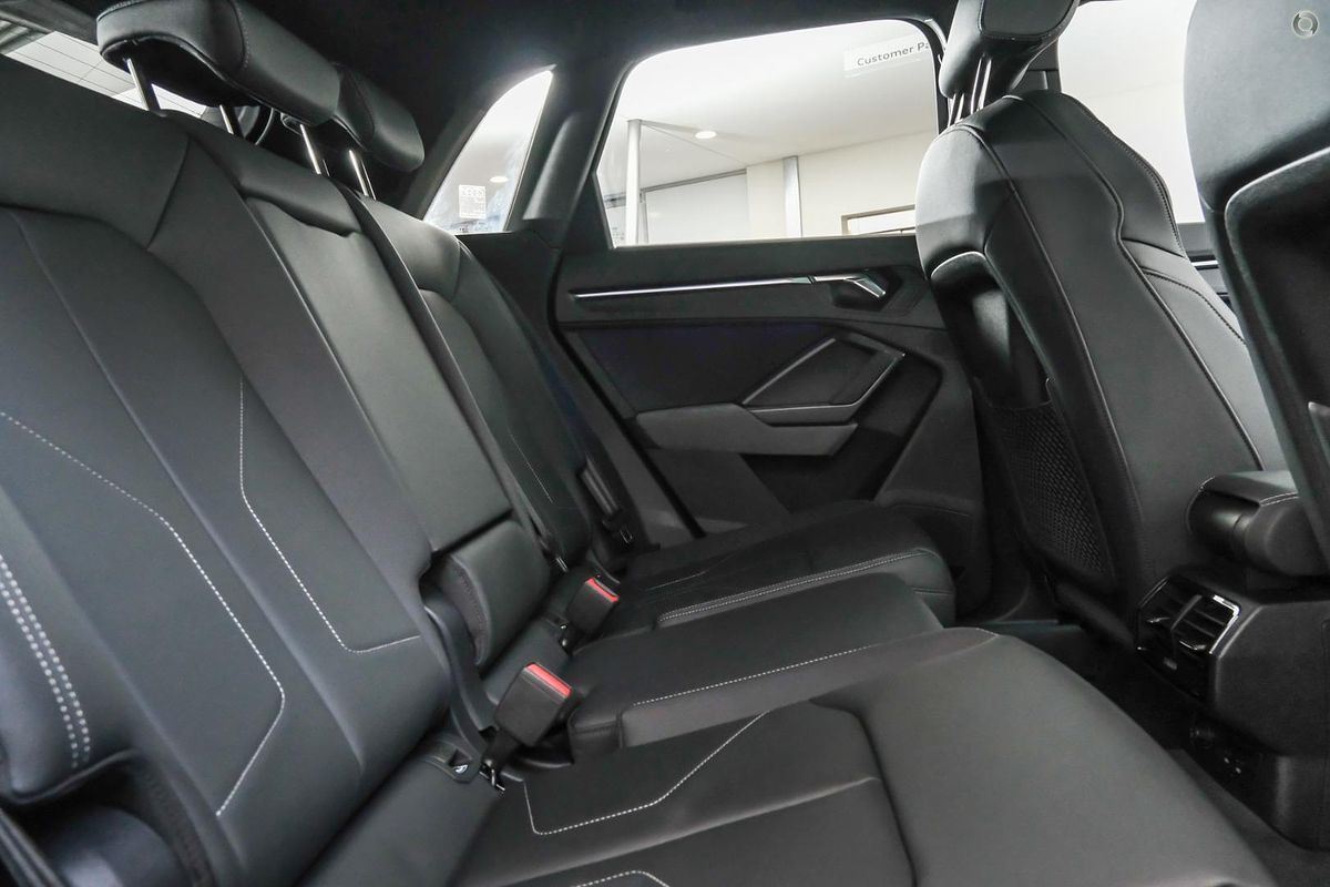 2025 Audi Q3 40 TFSI S line F3