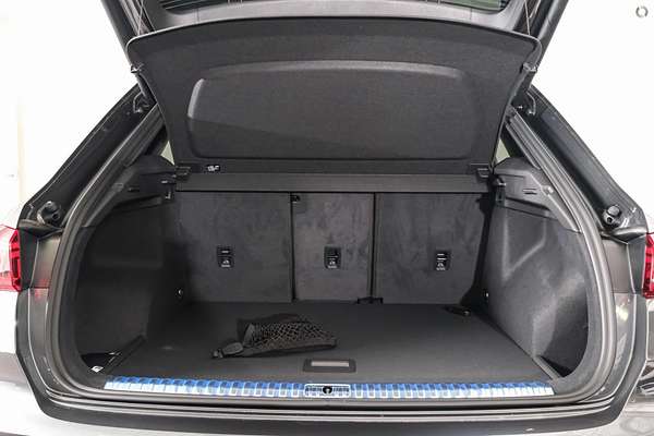 2025 Audi Q3 40 TFSI S line F3