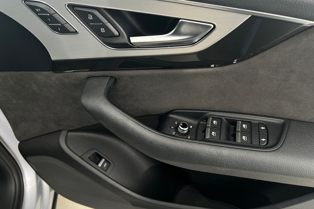 2020 Audi Q7 50 TDI S line 4M