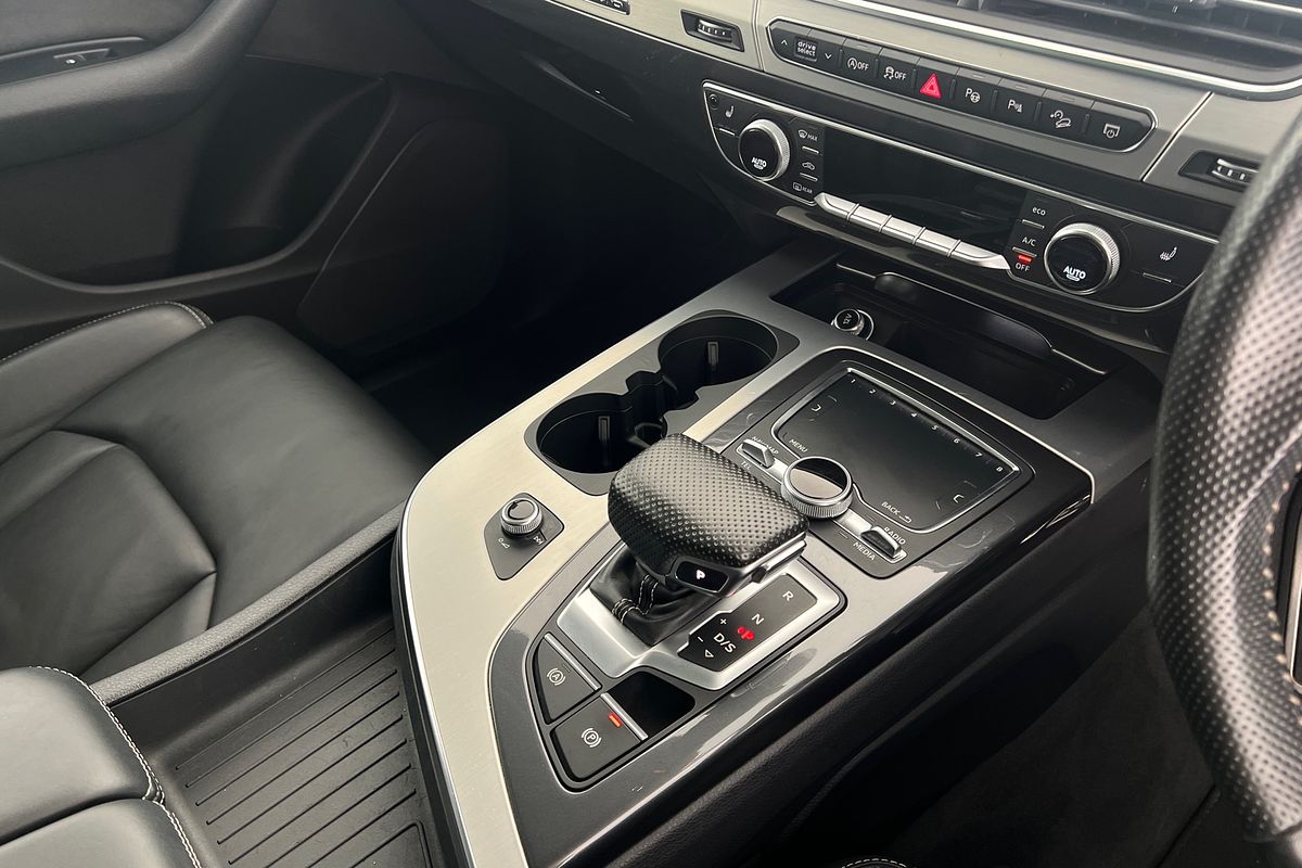2020 Audi Q7 50 TDI S line 4M