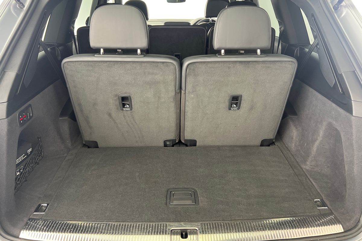 2020 Audi Q7 50 TDI S line 4M