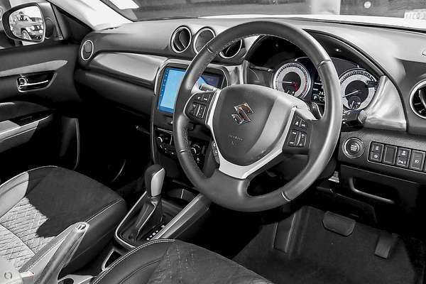 2023 Suzuki Vitara Turbo Shadow LY Series II