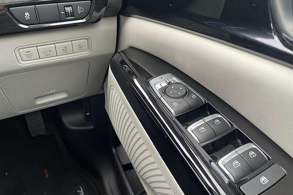 2023 Kia Carnival SLi KA4