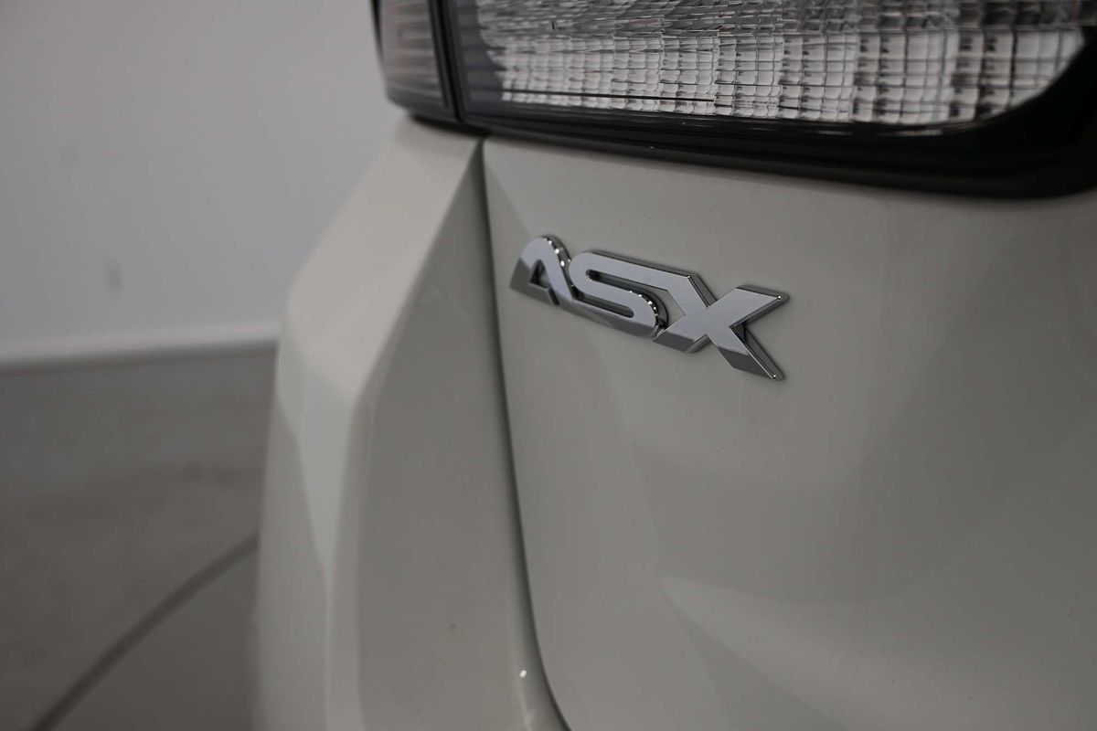 2024 Mitsubishi ASX ES XD
