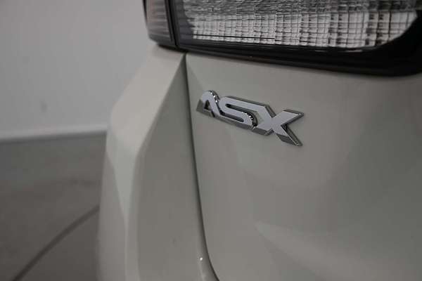 2024 Mitsubishi ASX ES XD