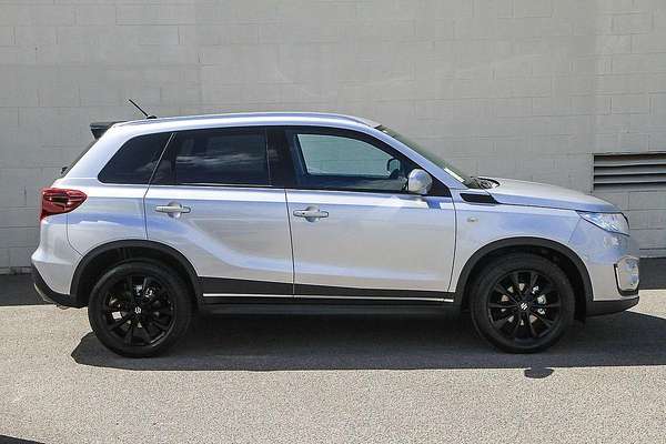 2023 Suzuki Vitara Turbo Shadow LY Series II