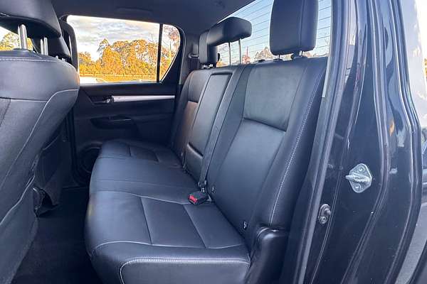 2017 Toyota Hilux SR5 GUN126R 4X4