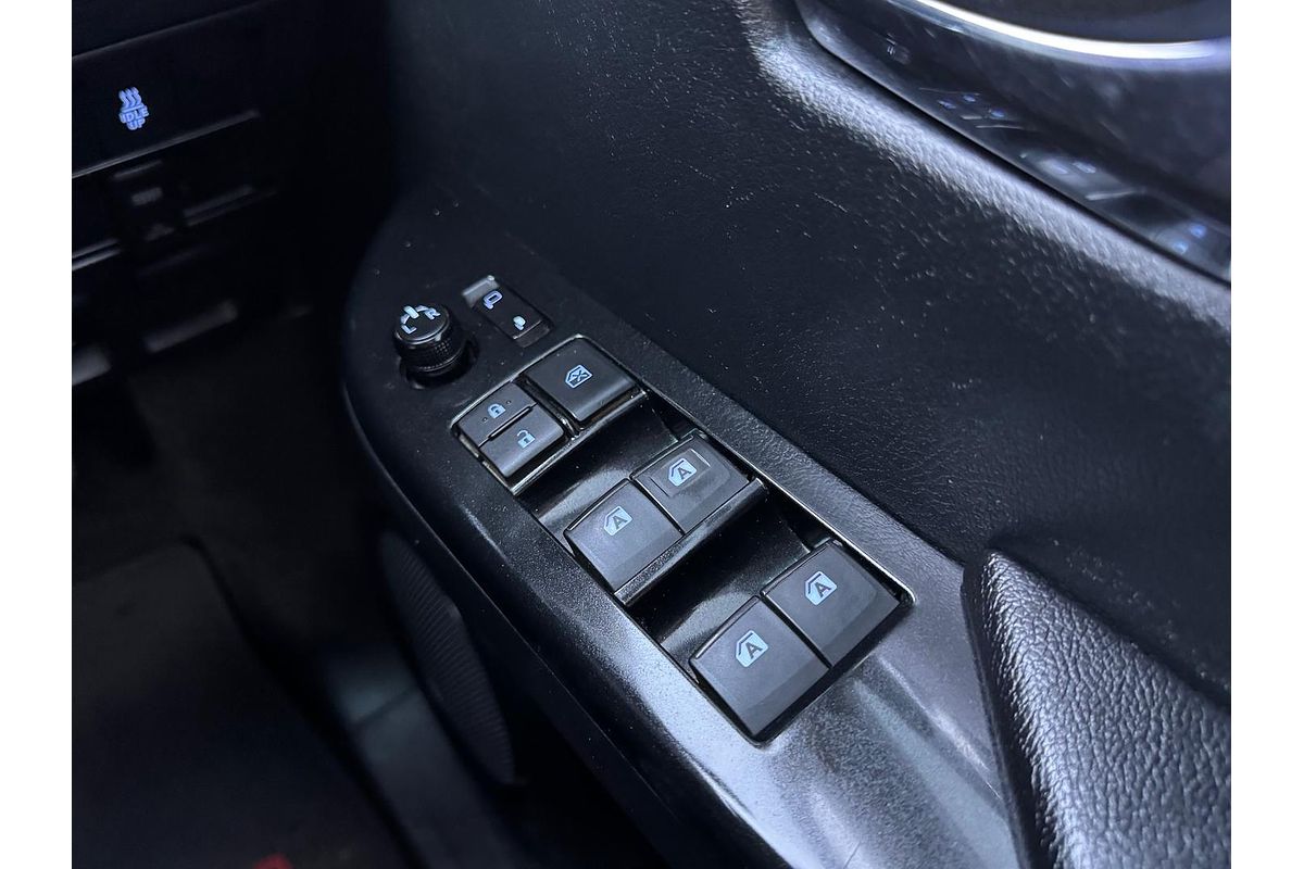 2017 Toyota Hilux SR5 GUN126R 4X4