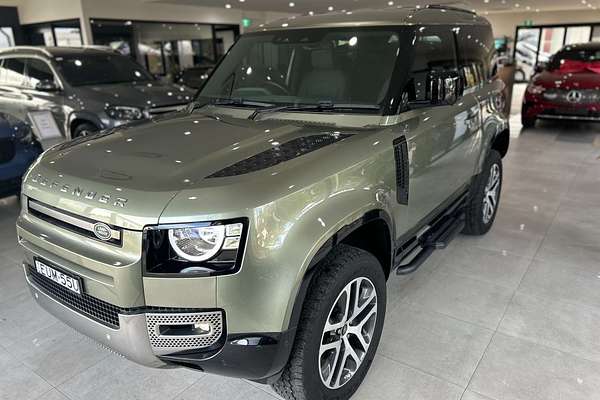 2022 Land Rover Defender 90 P300 S L663