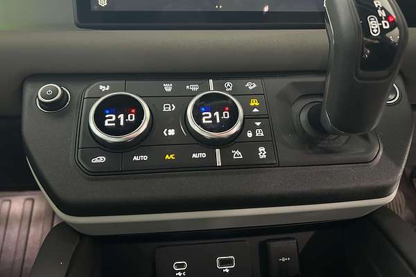 2022 Land Rover Defender 90 P300 S L663