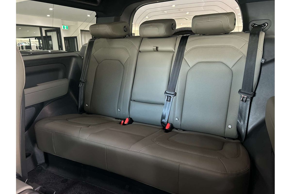 2022 Land Rover Defender 90 P300 S L663