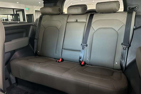 2022 Land Rover Defender 90 P300 S L663