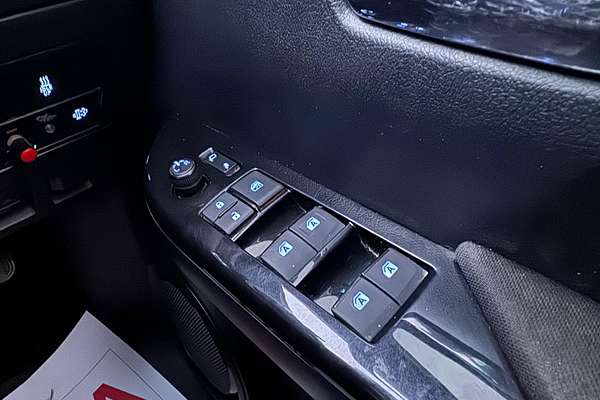 2019 Toyota Hilux SR5 GUN126R 4X4