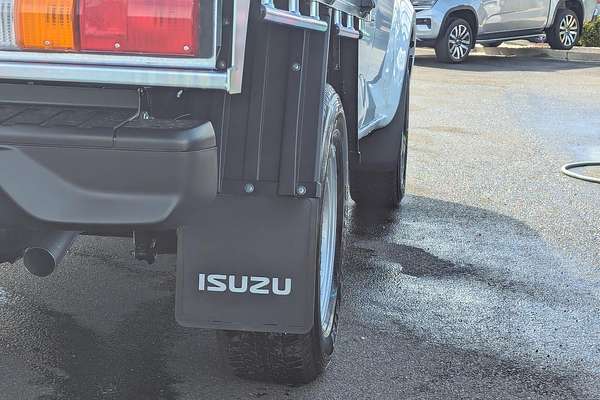 2025 Isuzu D-MAX SX 4X4