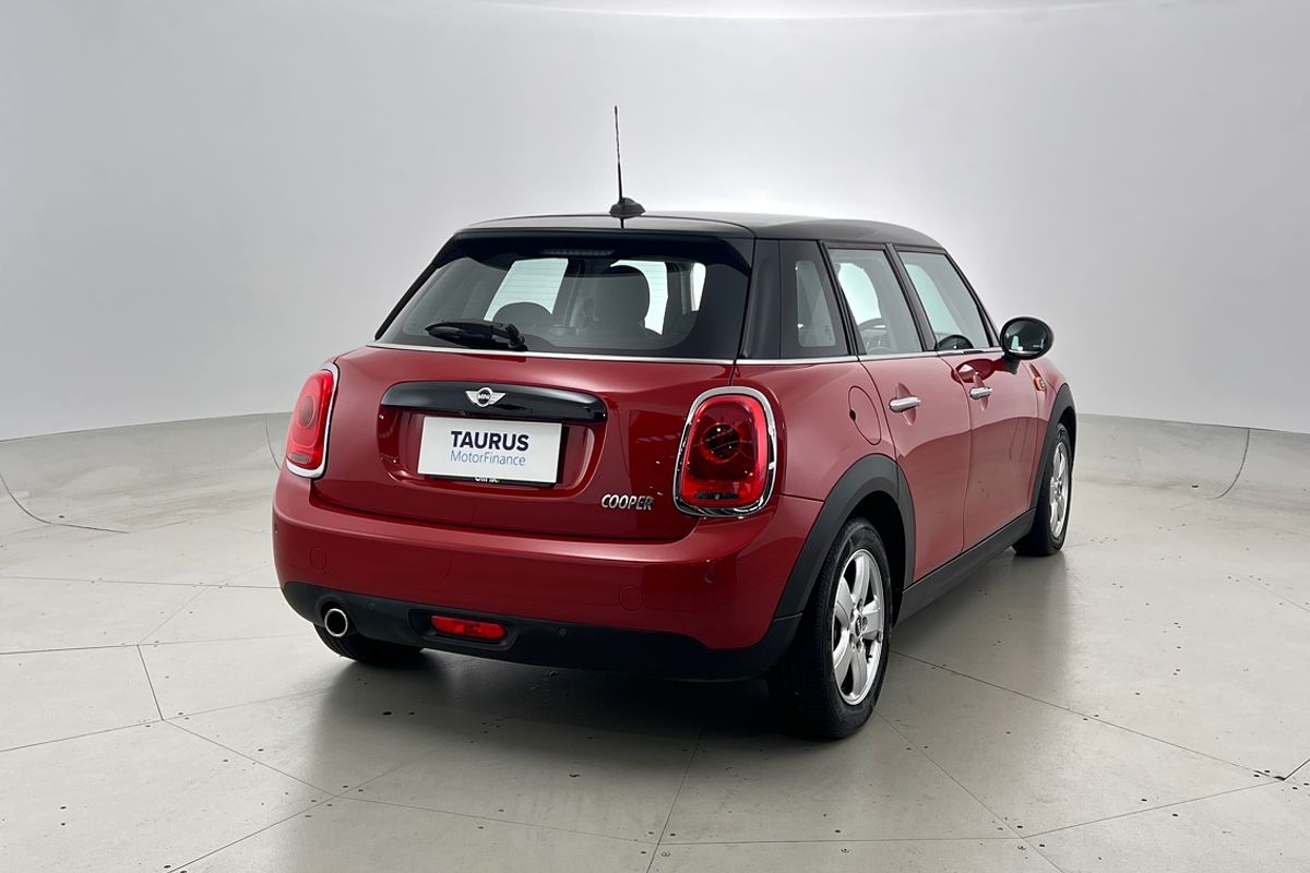 2016 MINI Hatch Cooper F55