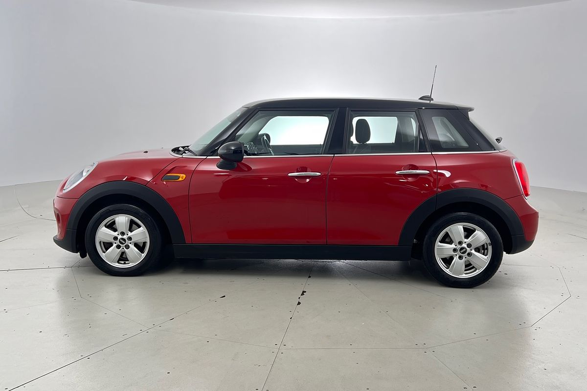 2016 MINI Hatch Cooper F55