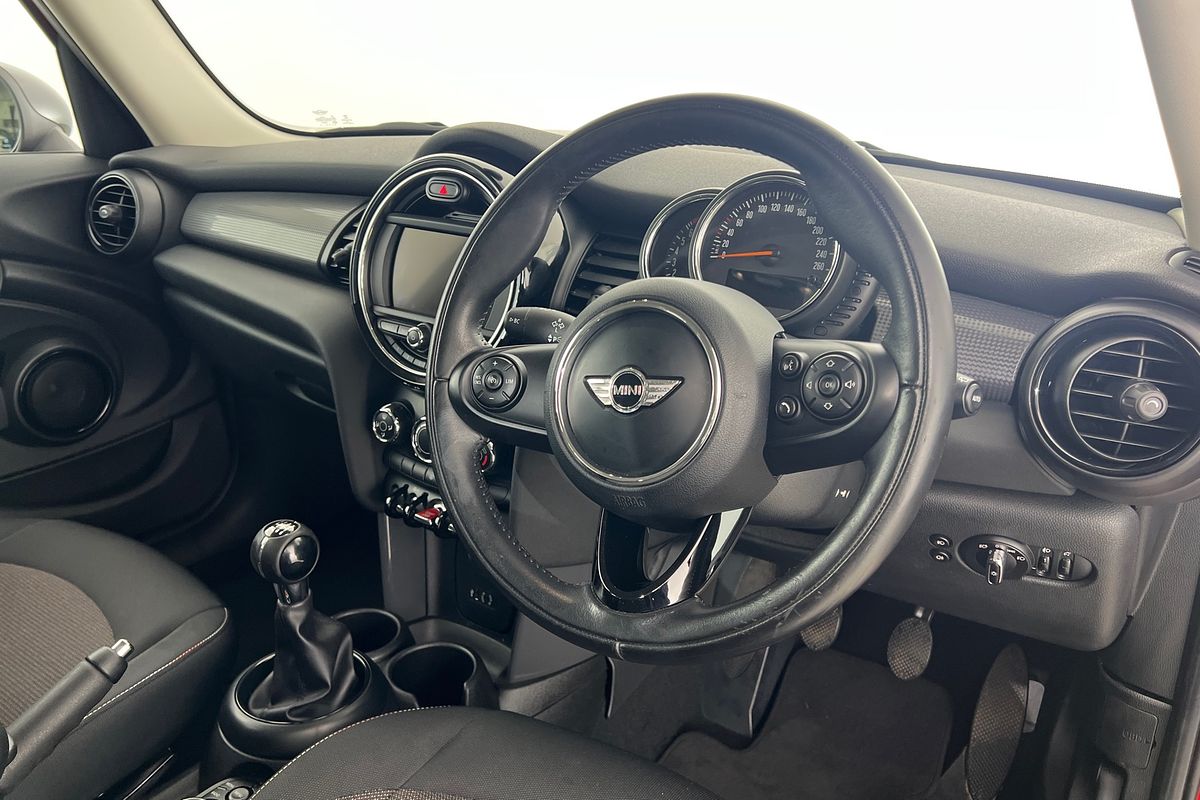 2016 MINI Hatch Cooper F55
