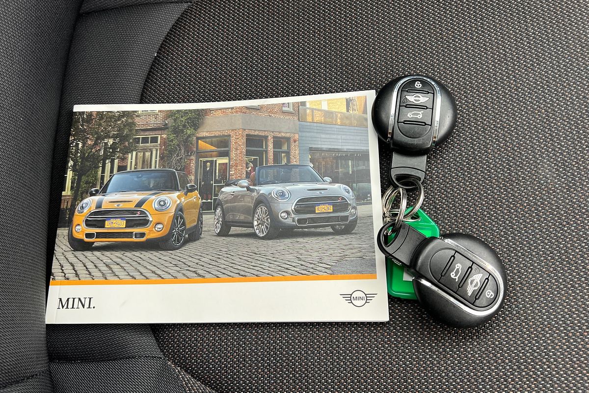 2016 MINI Hatch Cooper F55