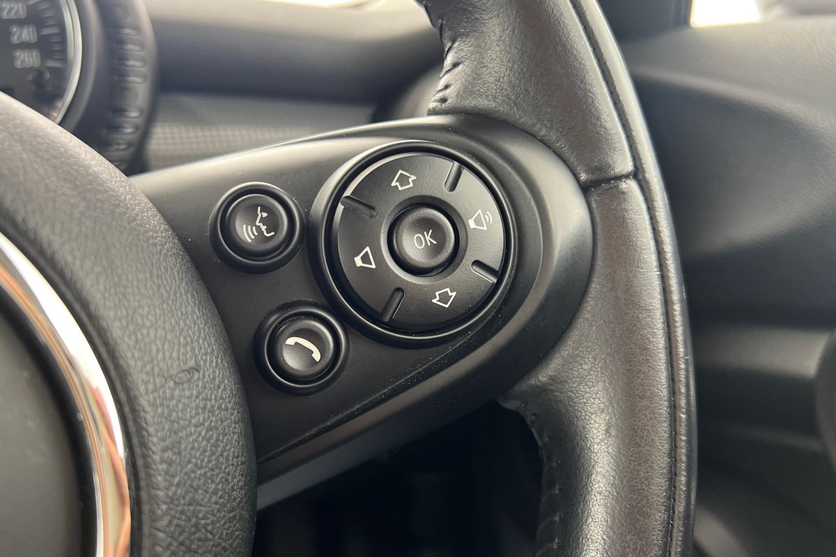 2016 MINI Hatch Cooper F55