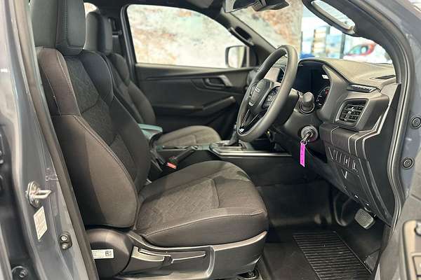 2025 Isuzu D-MAX X-RIDER 4X4