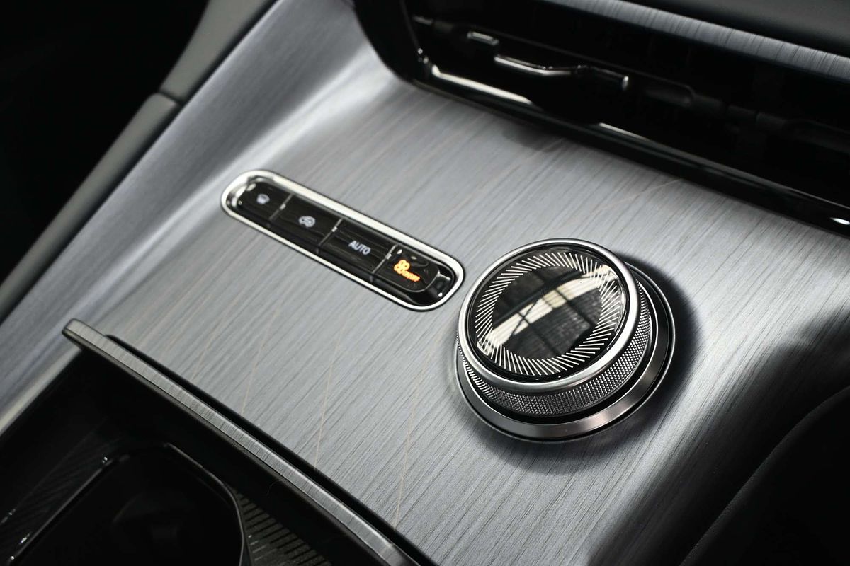 2025 Geely EX5