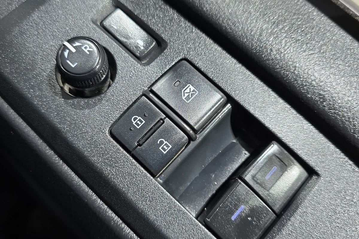 2022 Toyota Hiace Hiace Van LWB 2.8L T Diesel Manual GDH300R LWB