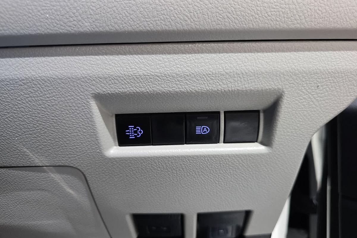 2022 Toyota Hiace Hiace Van LWB 2.8L T Diesel Manual GDH300R LWB