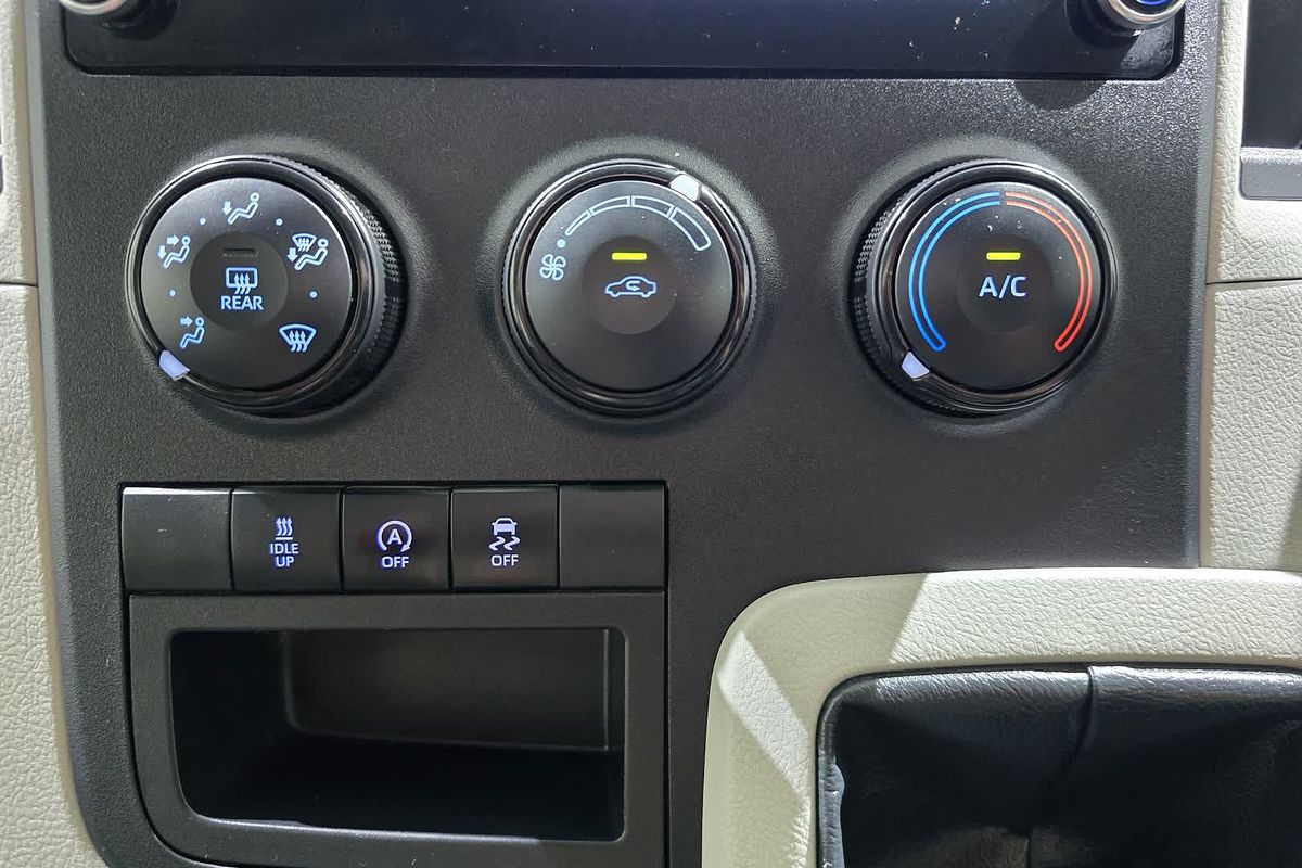 2022 Toyota Hiace Hiace Van LWB 2.8L T Diesel Manual GDH300R LWB