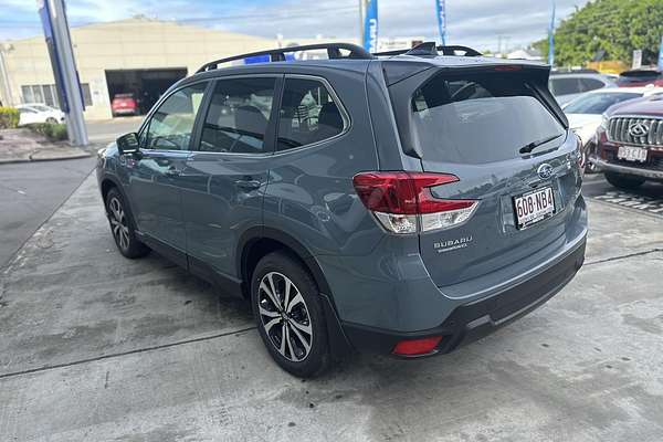 2024 Subaru Forester 2.5i Premium S5