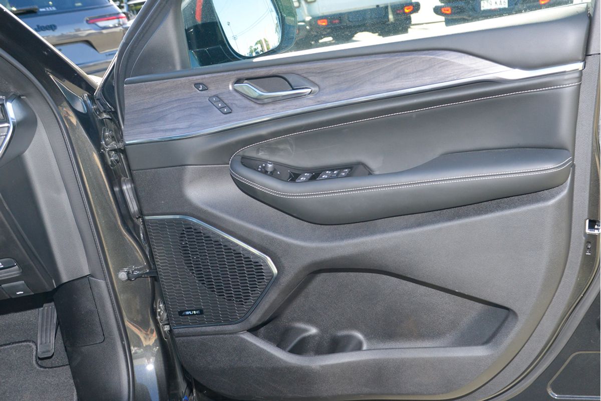2023 Jeep Grand Cherokee Overland WL