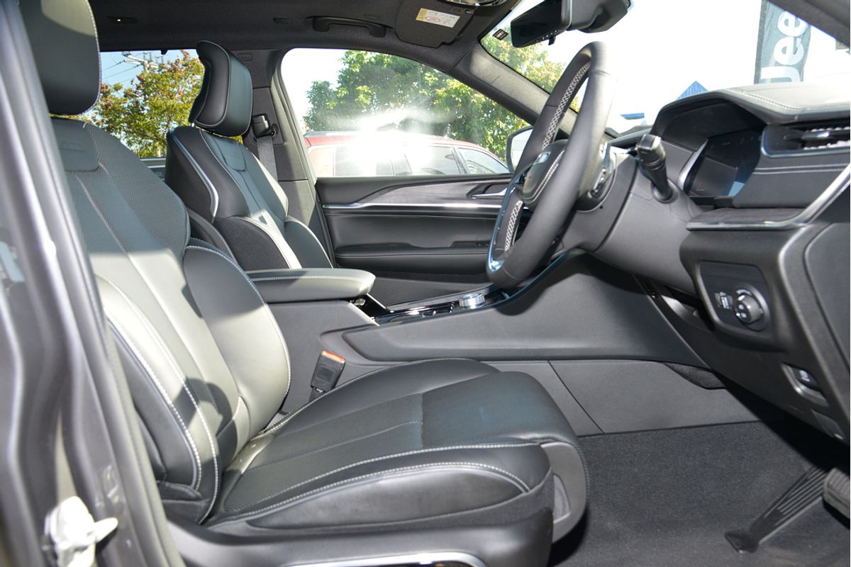 2023 Jeep Grand Cherokee Overland WL