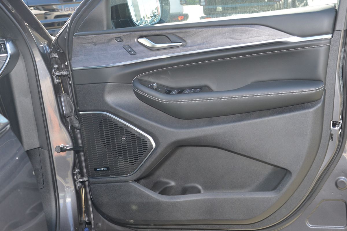 2023 Jeep Grand Cherokee Overland WL