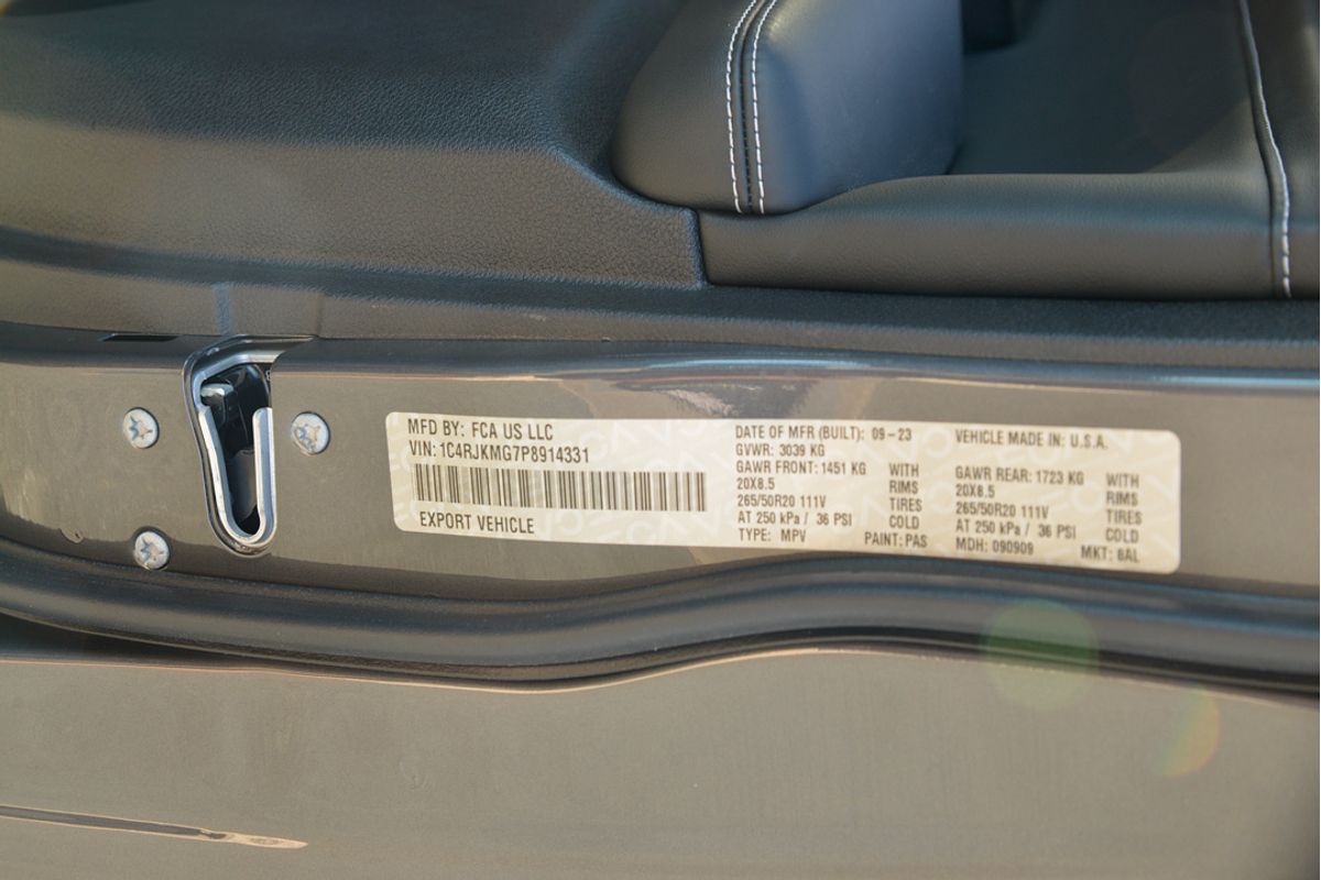 2023 Jeep Grand Cherokee Overland WL