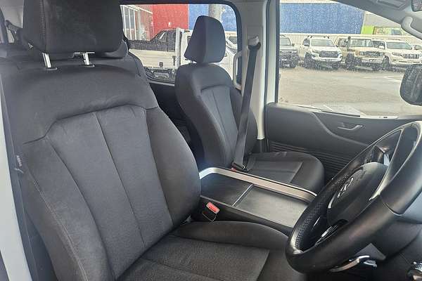 2022 Hyundai STARIA Highlander US4.V1