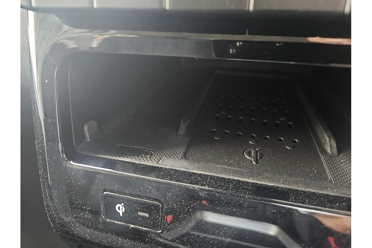 2022 Hyundai STARIA Highlander US4.V1