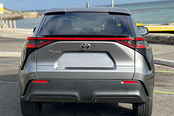 2024 Toyota bZ4X XEAM10R