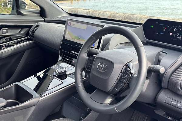 2024 Toyota bZ4X XEAM10R