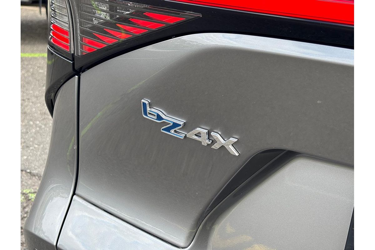 2024 Toyota bZ4X XEAM10R