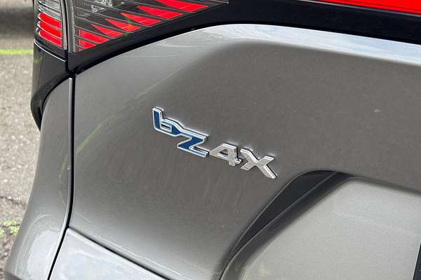 2024 Toyota bZ4X XEAM10R