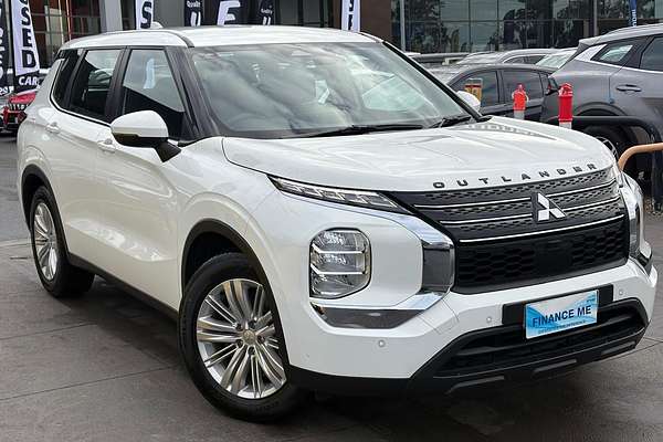 2022 Mitsubishi Outlander ES ZM