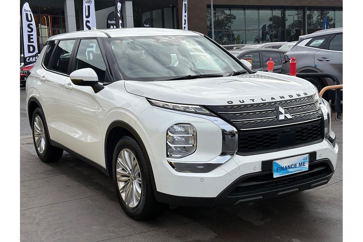 2022 Mitsubishi Outlander ES ZM