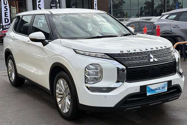 2022 Mitsubishi Outlander ES ZM