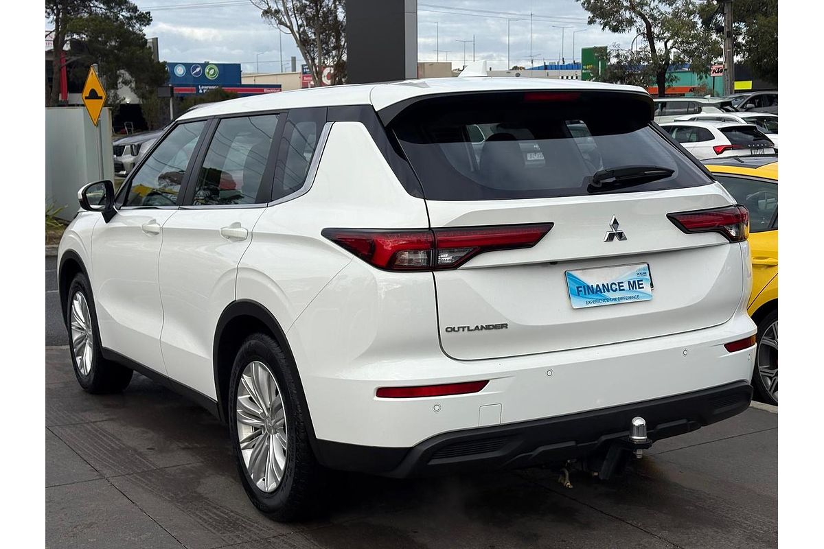 2022 Mitsubishi Outlander ES ZM