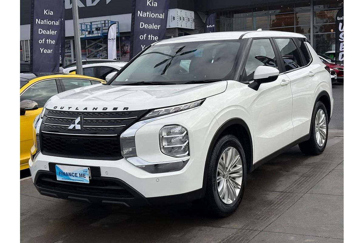 2022 Mitsubishi Outlander ES ZM