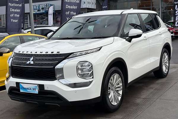 2022 Mitsubishi Outlander ES ZM