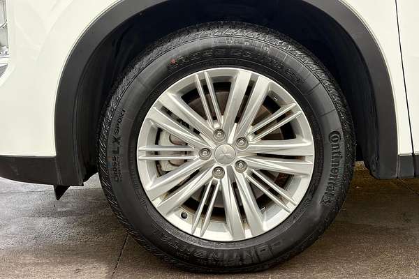 2022 Mitsubishi Outlander ES ZM